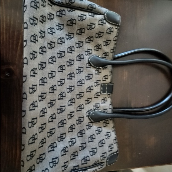 Dooney & Bourke women’s purse - Picture 3 of 5